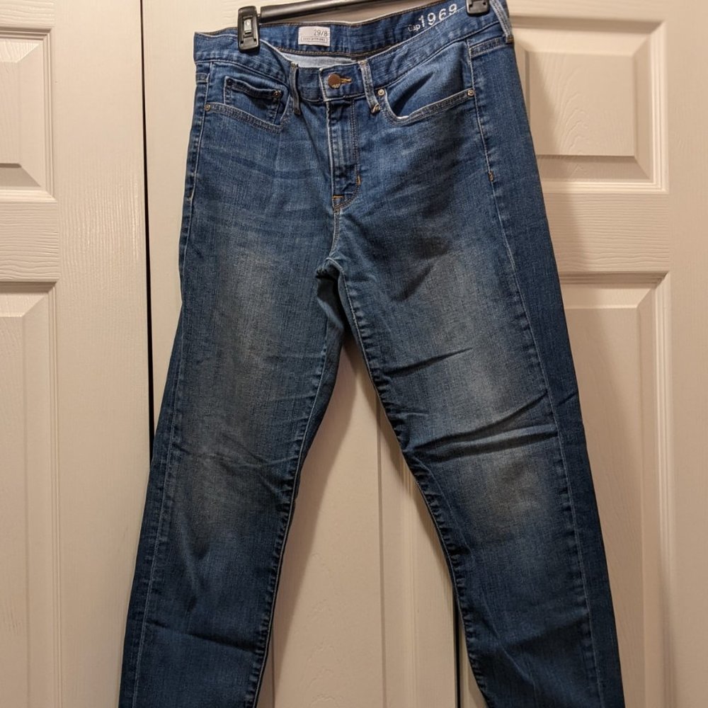 GAP Sexy Boyfriend 1969 Jeans